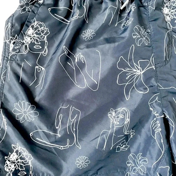 Forever 21 Swim Men’s Drawstring Trunks Size XL Black and White Graphic Design - Picture 6 of 11